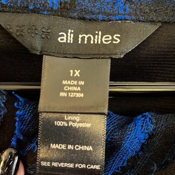 Gorgeous royal blue and black tunic with drape collar - Picture 3 of 6